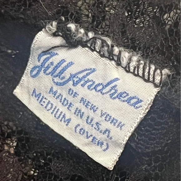 Vintage Black lace and satin nightgown with Red ribbon Details. So vampy! - Picture 5 of 10